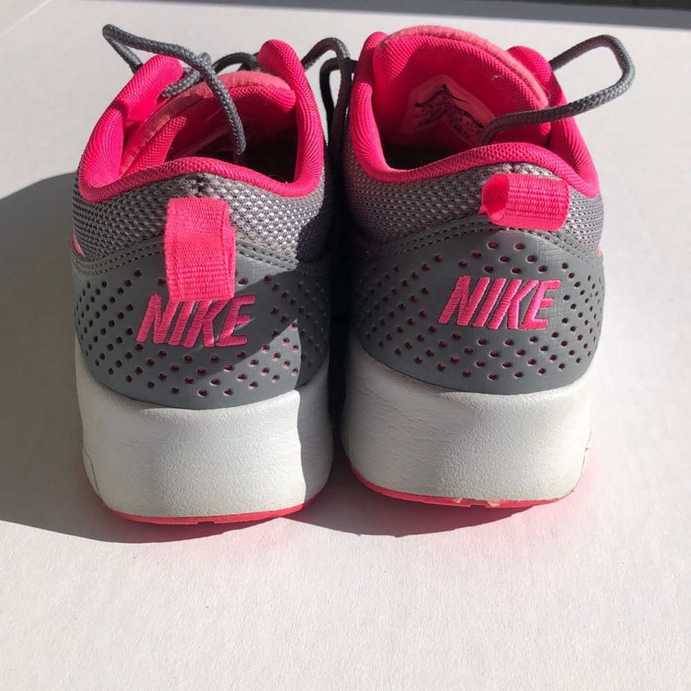 Shoes - Picture 4 of 5